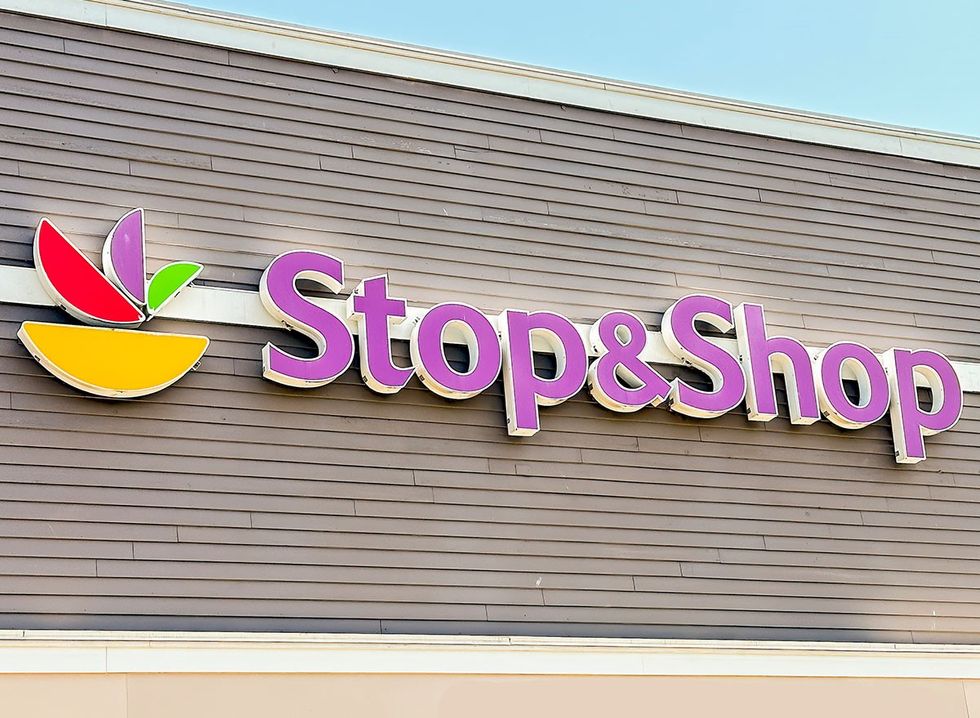 Stop & Shop sign