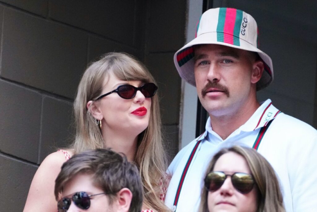 taylor-swift-and-travis-kelce-show-pda-during-back-to-back-new-york-city-date-nights