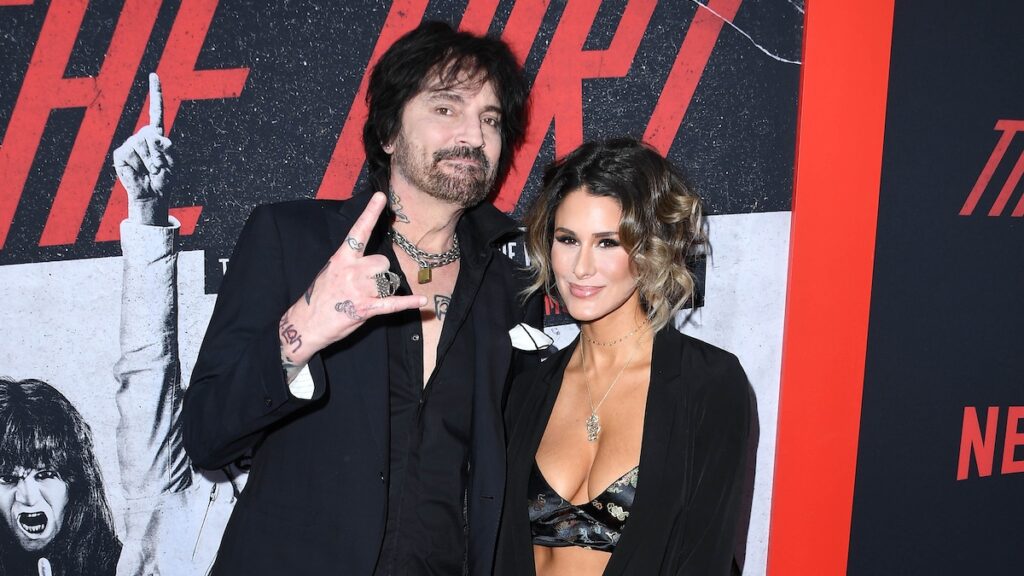 Tommy Lee Only "Showers Once a Week," Says Wife