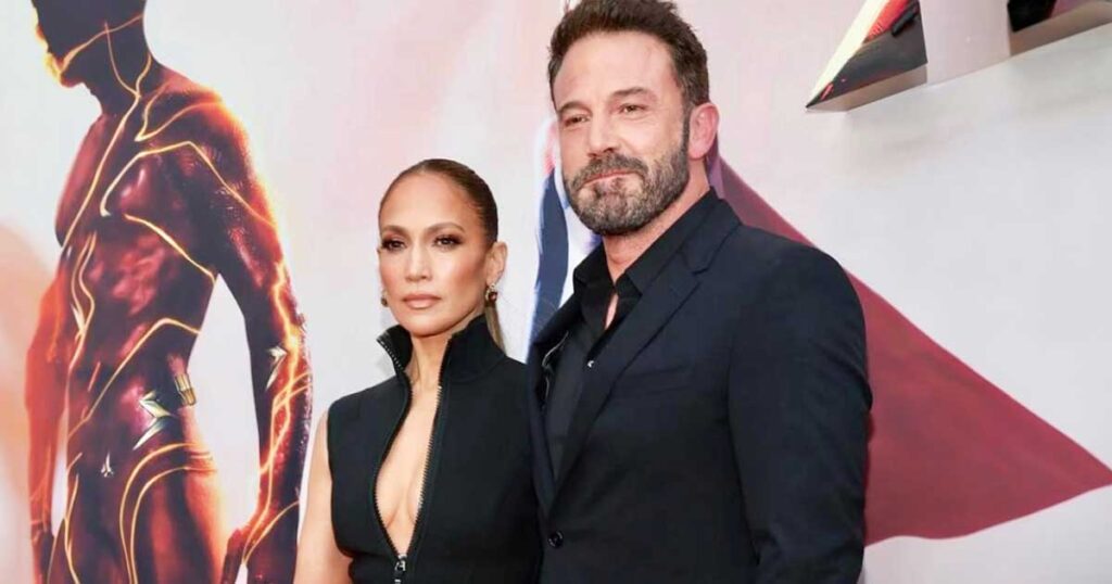 Did Ben Affleck but a Christmas gift for Jennifer Lopez?