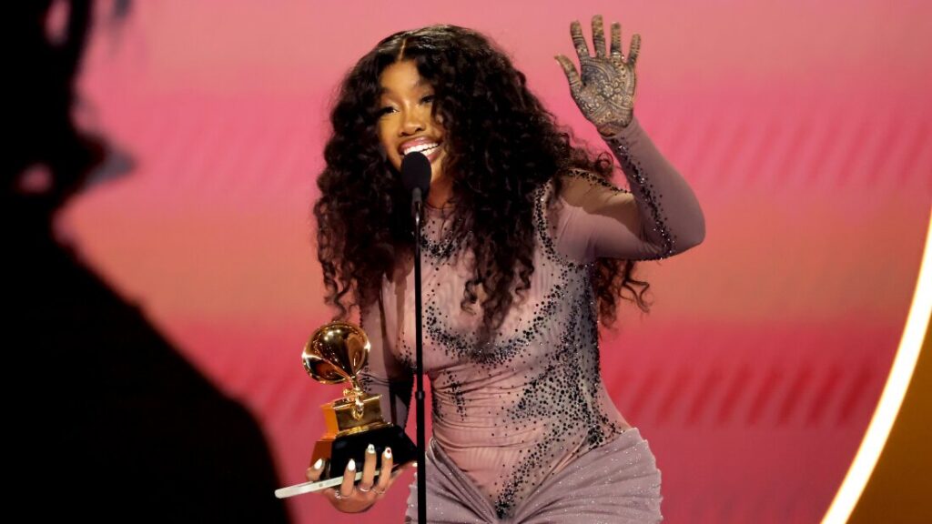 SZA accepts a Grammy Award for best R&B song for "Snooze" on February 4, 2024. At that point, the album on which "Snooze" appears, SOS, was already 14 months old. This week, nearly 11 months after the Grammys, SOS has returned to the top of the Billboard album chart thanks to the release of a deluxe version.