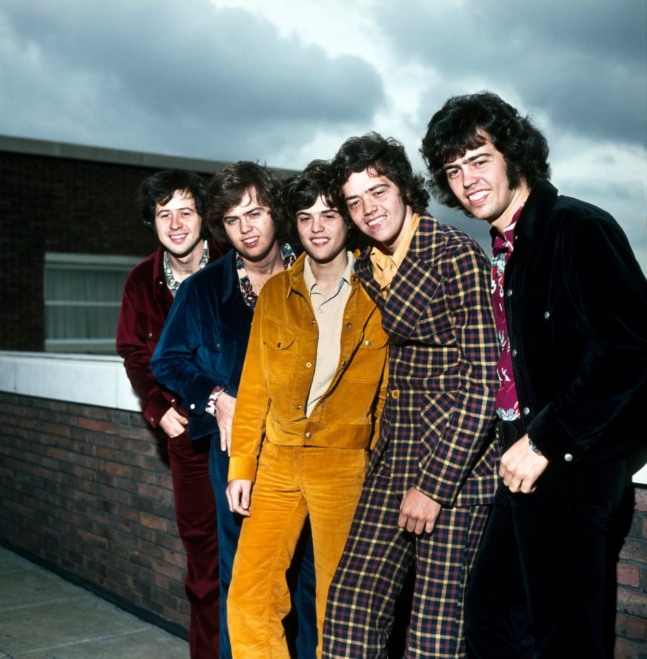 Alan (left), Wayne, Merrill, Jay, and Donny Osmond pictured in London in 1974