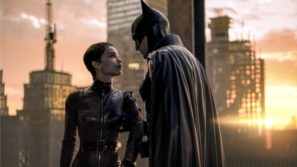 Zoe Kravitz and Robert Pattinson as Selina Kyle and Bruce Wayne in The Batman.