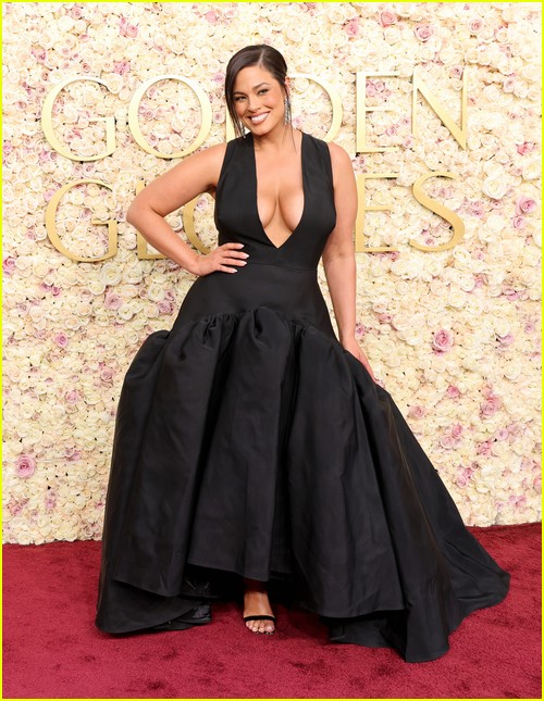 Red carpet correspondent Ashley Graham at the Golden Globes