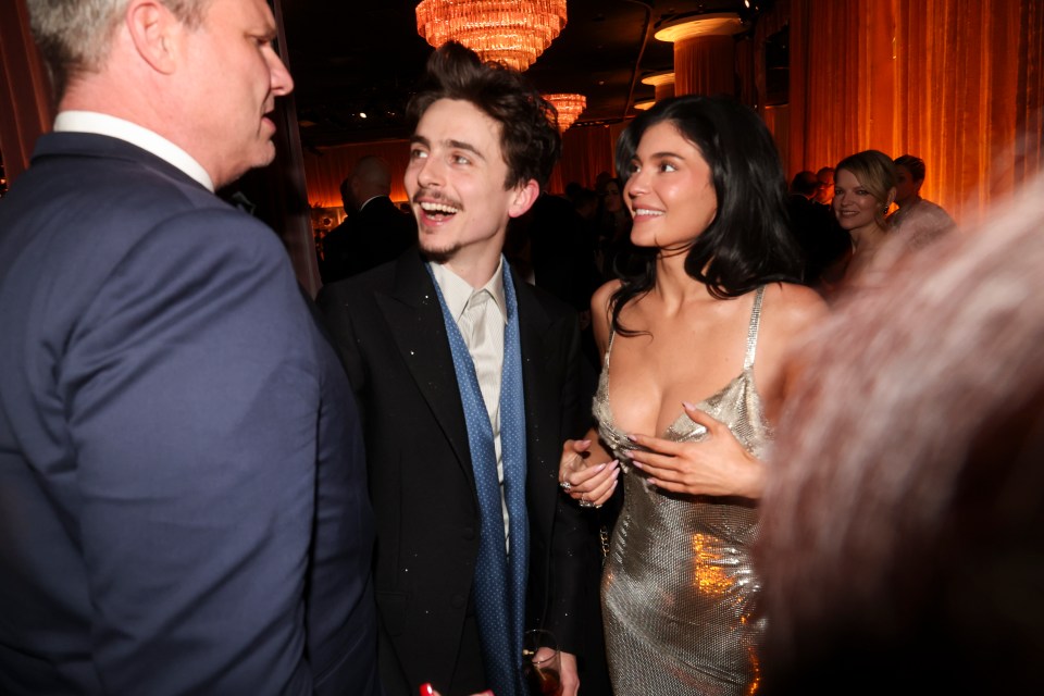 Timothée and Kylie chat to guests at the Golden Globes held at The Beverly Hilton