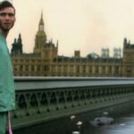 28 days later jim stands on a london bridge cillian murphy not in 28 years later