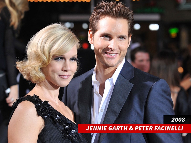 Jennie Garth and Peter Facinelli