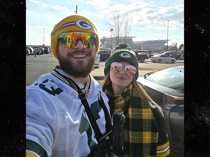 alexander basara packers fan at eagles game x 1