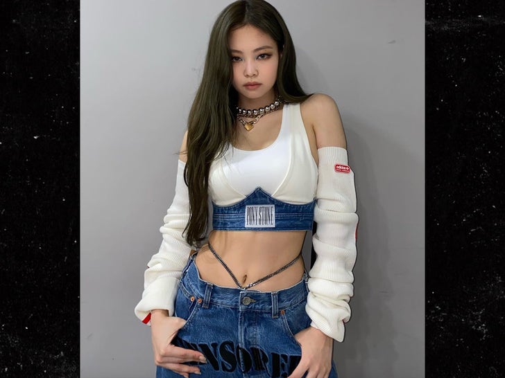 0115-Jennie-Kim-Hot-Shots-SUB-2