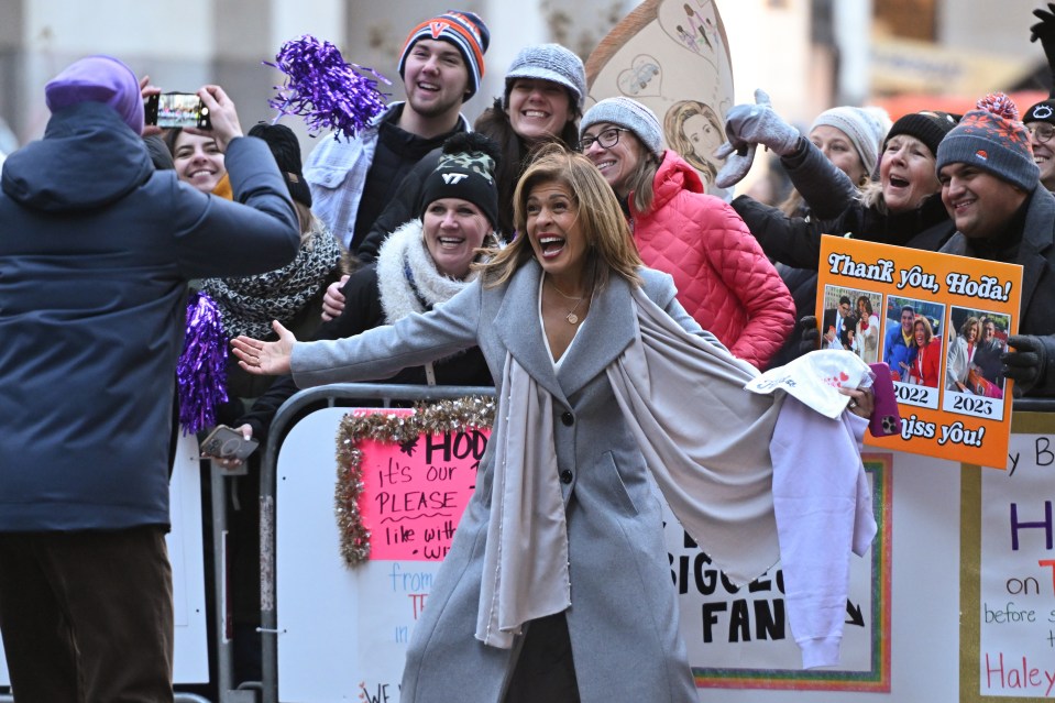 Hoda Kotb greeting fans at the NBC Today Show.