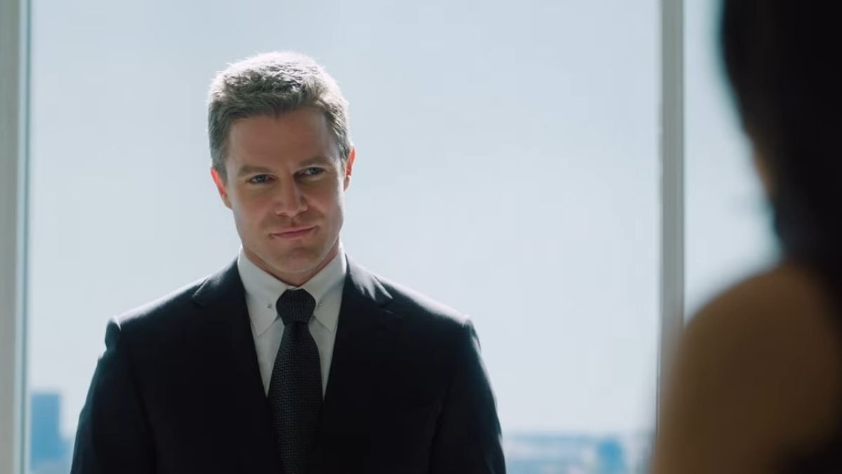 Stephen Amell as Ted Black in SUits LA trailer