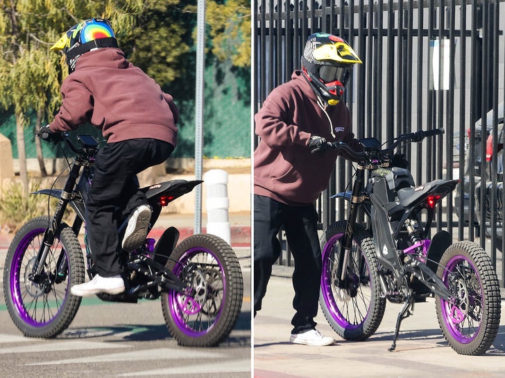 0124-Pax-Jolie-Pitt-Ebike-Crash-photos-PRIMARY-4