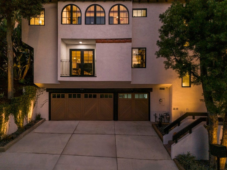 Bobby Berk Hollywood Hills Home photos 10