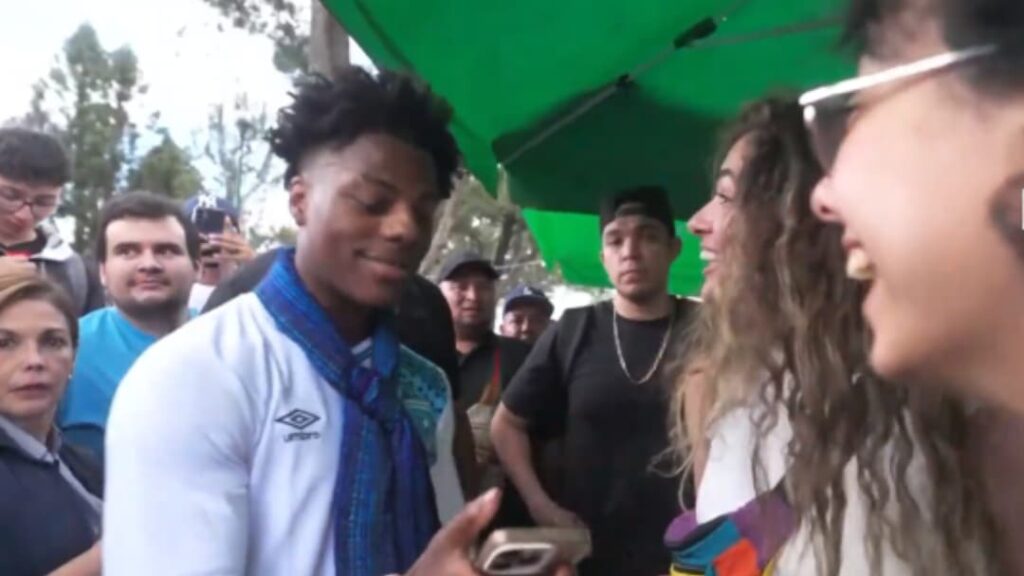 IShowSpeed tricks girls into thinking he’s Marcus Rashford to get their numbers