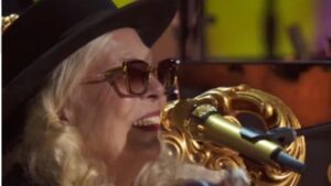 Joni Mitchell Performs "Both Sides Now" at FireAid: Watch