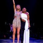 Taylor Swift and Mary J. Blige perform onstage during The 1989 World Tour Live In Los Angeles at Staples Center on August 22, 2015 in Los Angeles.