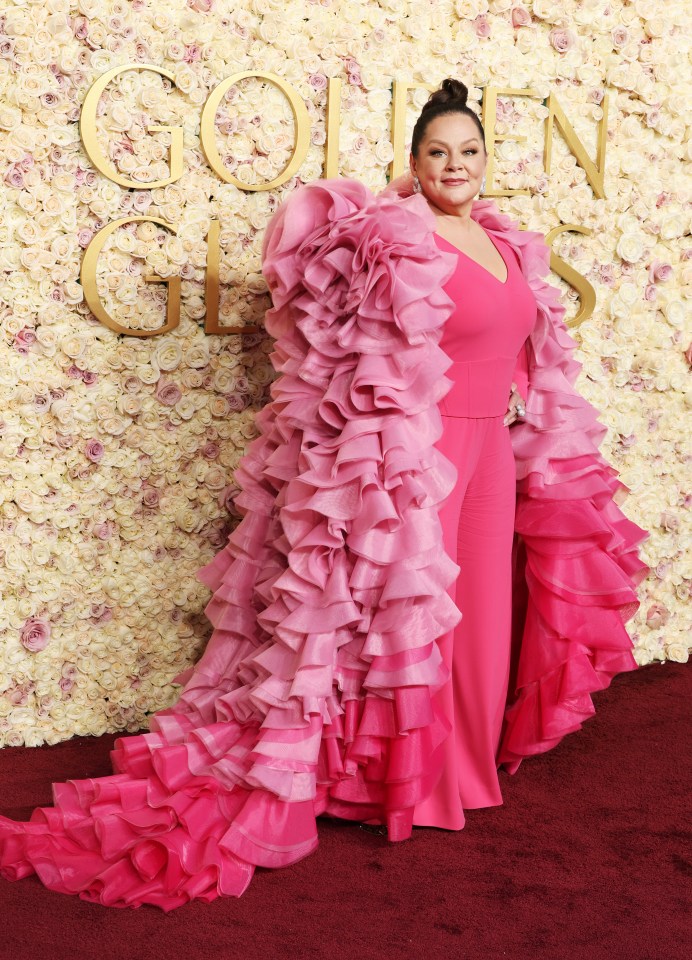 Melissa McCarthy wore an extravagant cape for the Golden Globes