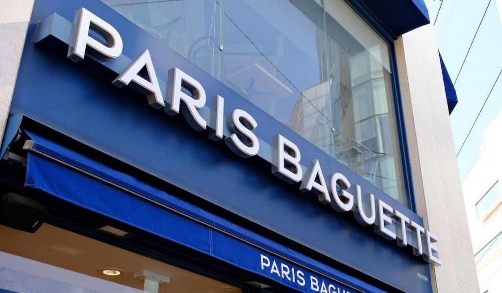 Paris Baguette signange on a storefront