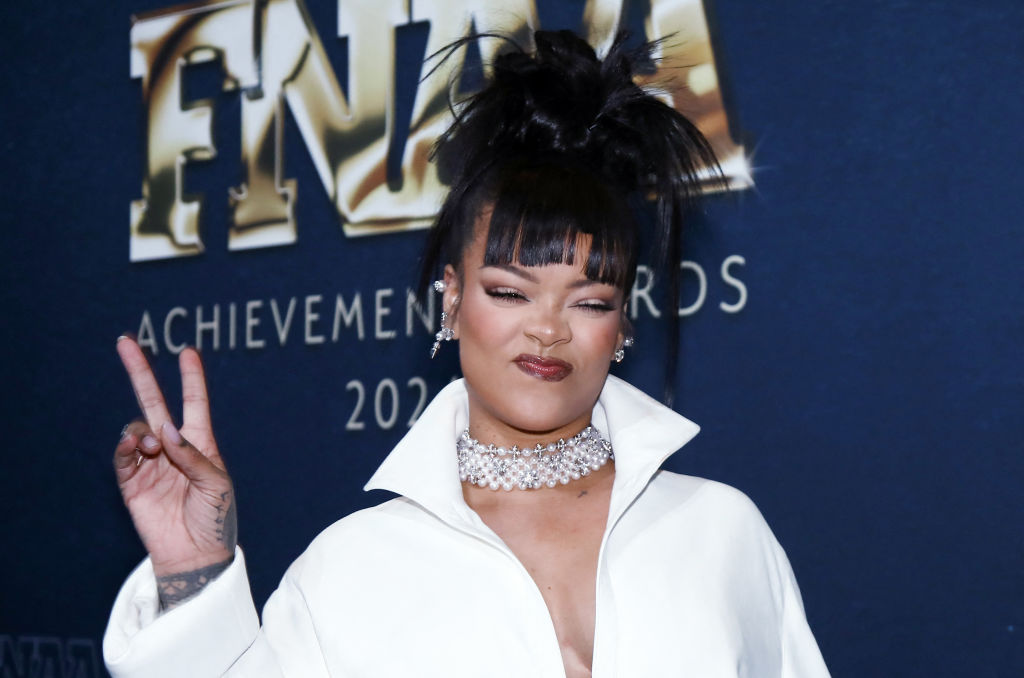 Rihanna attends US-FASHION-AWARD-FOOTWEAR