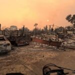 YouTuber records “apocalyptic scenes” as he roams fire-damaged LA