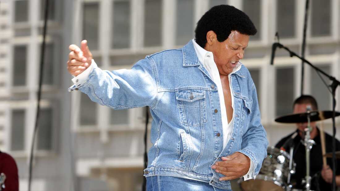 Chubby Checker performs a free concert in Philadelphia to celebrate the 50th anniversary of "The Twist." 