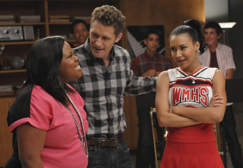 2C6J4A6 USA. Naya Rivera, Amber Riley, and Matthew Morrison in the ¿Fox Network TV series: Glee - season 2 (2009?2015) . Plot: A group of ambitious misfits try to escape the harsh realities of high school by joining a glee club. Ref: LMK106-J6640-090720 Supplied by LMKMEDIA. Editorial Only. Landmark Media is not the copyright owner of these Film or TV stills but provides a service only for recognised Media outlets. pictures@lmkmedia.com