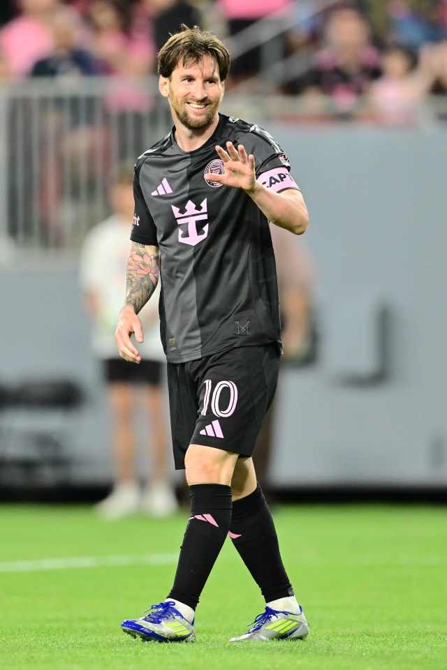 Lionel Messi #10 of Inter Miami CF waving to the crowd.