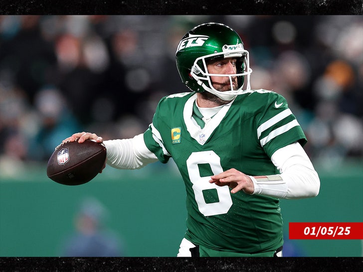 aaron rodgers sub getty swipe