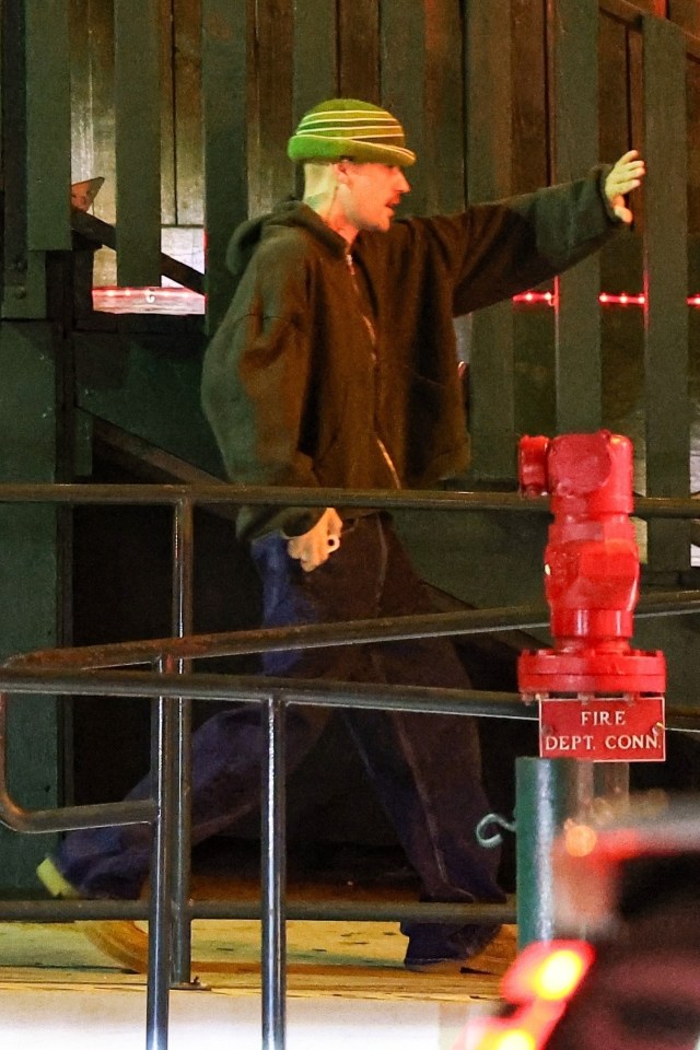 Justin Bieber leaving Barney's Beanery.