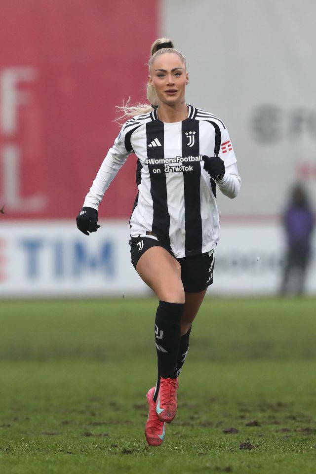 Alisha Debora Lehmann of Juventus running on a soccer field.