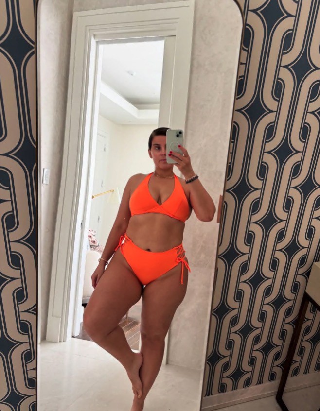 (TAKEN WITHOUT PERMISSION), Noughties pop icon declares 2025 the 'year of self love' as she strips off to bikini for sizzling mirror selfies, Pictured: Nelly Furtado, Credit: Instagram