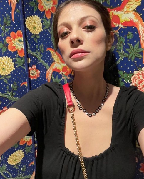 Michelle Trachtenberg, star of Harriet the Spy, in a close-up selfie.