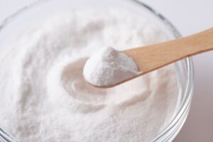 a spoonful of aspartame artificial sweetener