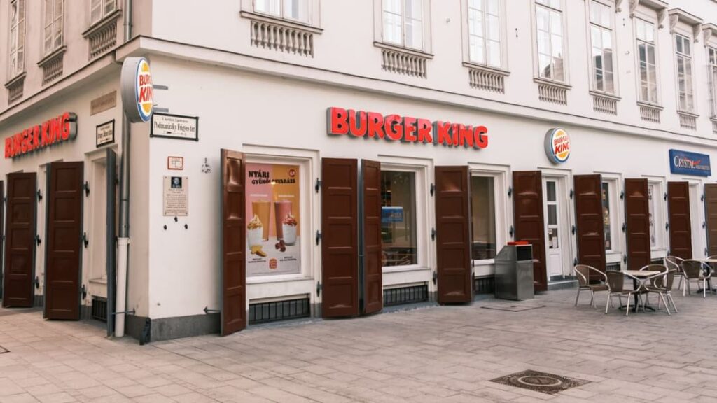 Burger King employees show up to funeral of 91-year-old loyal customer