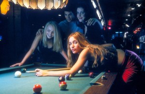 'Coyote Ugly' Cast Sets 25th Anniversary Screening For Wildfire Relief