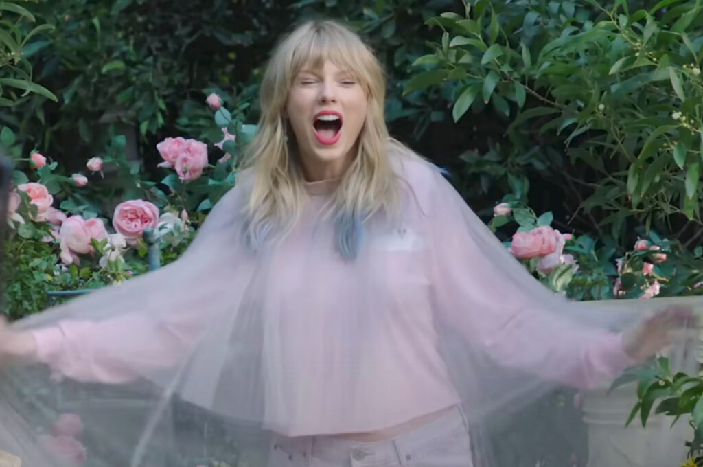 Create Your Perfect Spring Day And We'll Give You A Taylor Swift Album To Listen To