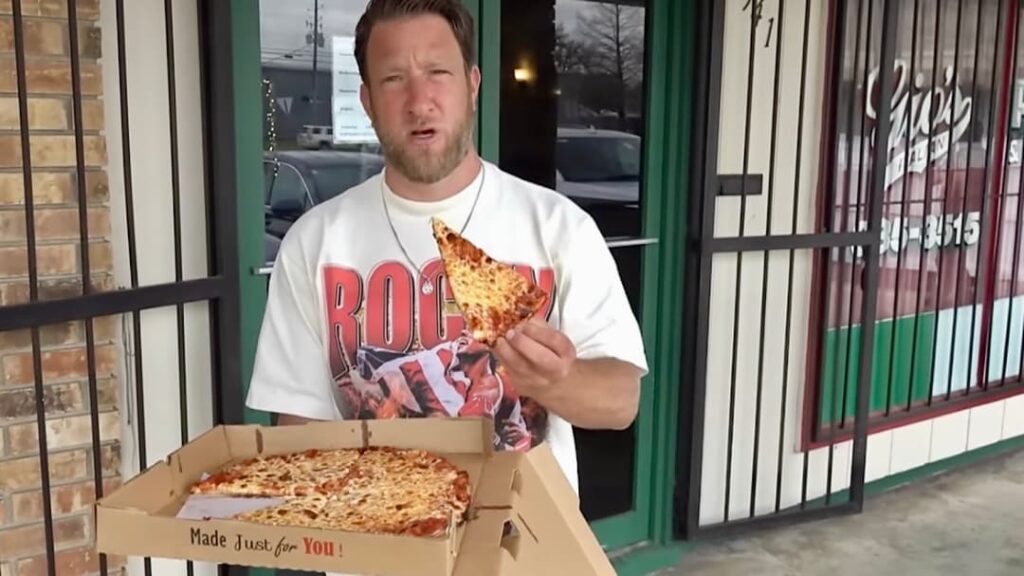 Dave Portnoy’s viral pizza review draws hundreds to restaurant in minutes