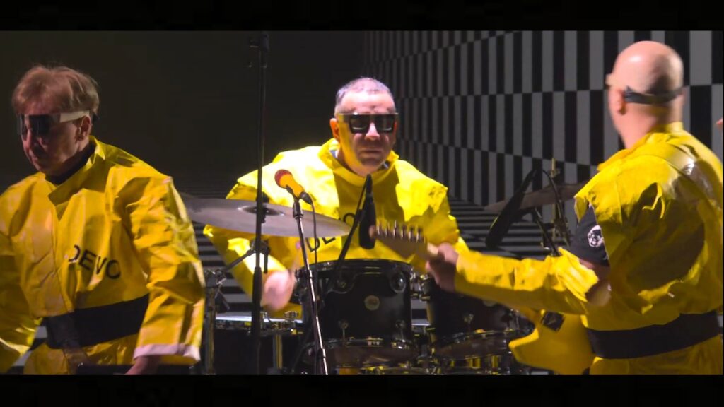 Fred Armisen Sits in with B-52s and DEVO at SNL 50 Concert