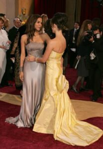 HOLLYWOOD - FEBRUARY 27:  Acresses Penelope Cruz (L) and Halle Berry arrive at the 77th Annual Academy Awards at the Kodak Theater on February 27, 2005 in Hollywood, California. (Photo by Vince Bucci/Getty Images)