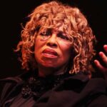 RIP Legendary RnB singer Roberta Flack