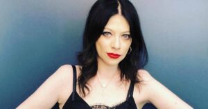 Michelle Trachtenberg Red Carpet Look