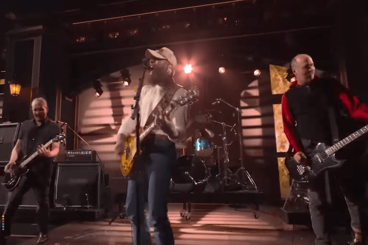 Nirvana Perform 'Smells Like Teen Spirit' With Post Malone For 'SNL50'