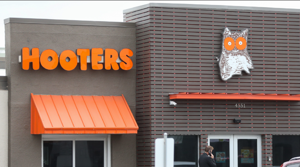 'Original' Hooters In Florida & Chicago 'Financially Strong'