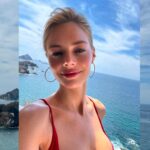 Samara Weaving snaps a selfie.