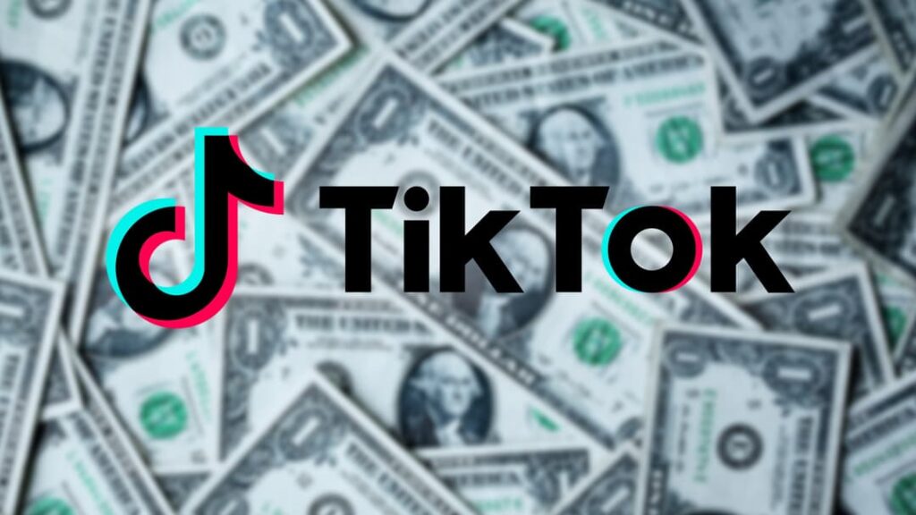 TikToker reportedly scammed out of $3k after artist offers to paint her