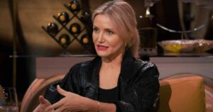 does Cameron Diaz refuse to give into beauty norms?