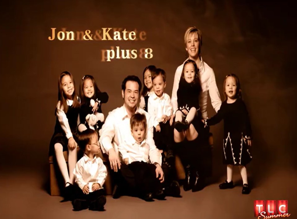 Jon & Kate plus 8 family portrait.