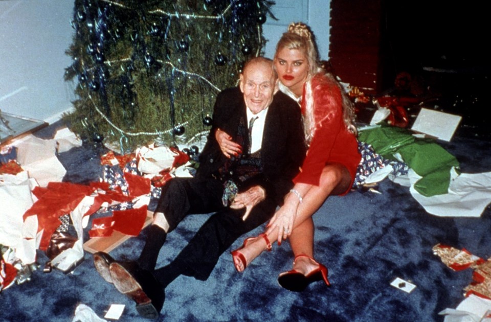 Anna Nicole Smith and J. Howard Marshall at Christmas.