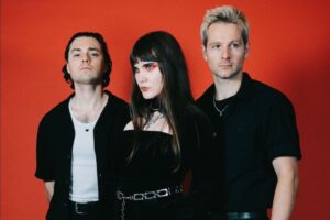 Calva Louise Announce New Album 'Edge Of The Abyss'