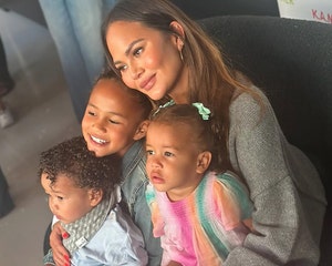 Chrissy Teigen's Message for Haters Who Leave Her Nasty Comments Online: 'Keep Them Inside'